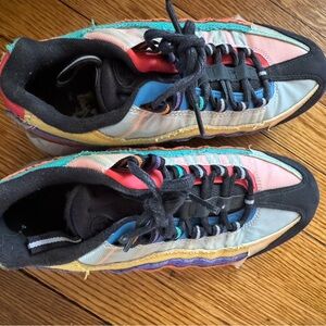 Nike Sneakers - Multicolor Design